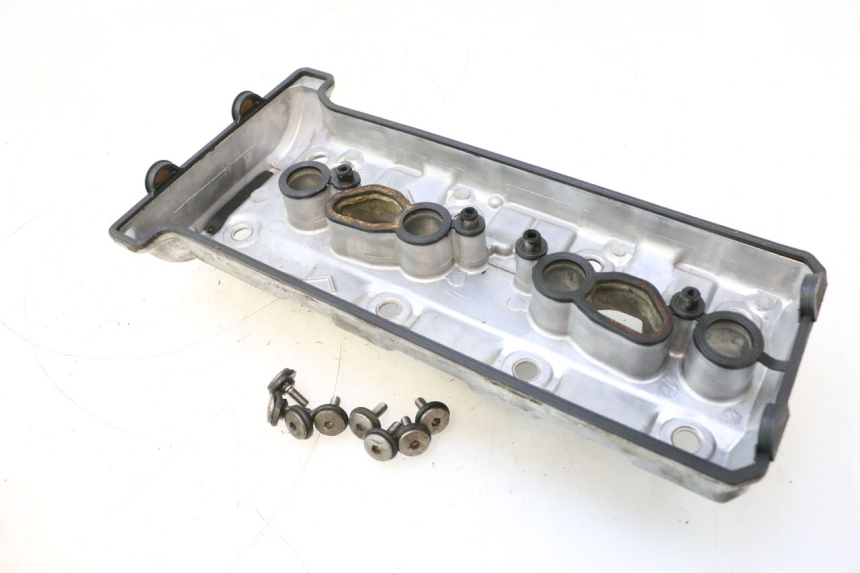 photo de CACHE CULBUTEUR YAMAHA FJR 1300 (2001 - 2005) - Points de fixation
