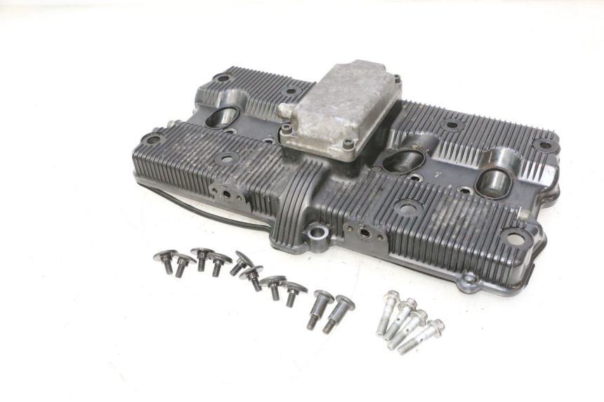 photo de CACHE CULBUTEUR SUZUKI GSF N BANDIT 1200 (2001 - 2005) - Détail de la pièce