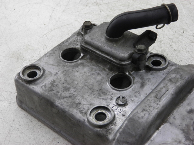 photo de CACHE CULBUTEUR KAWASAKI ZZR 600 (1995 - 2004)
