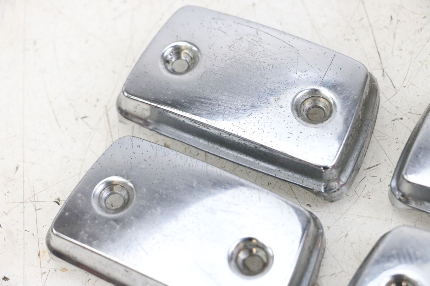photo de CACHE CULBUTEUR SUZUKI GSX E 250 (1982 - 1983)