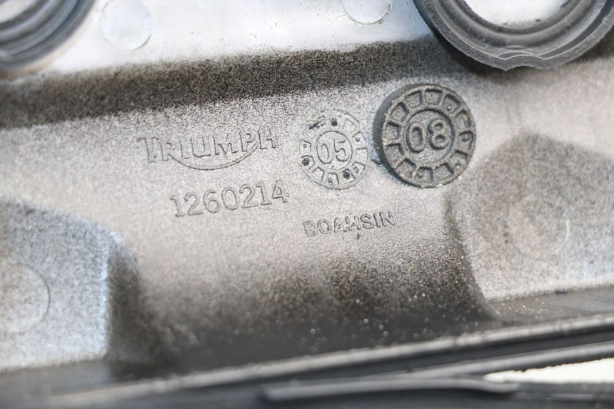 photo de CACHE CULBUTEUR TRIUMPH STREET TRIPLE 675 (2007 - 2012)