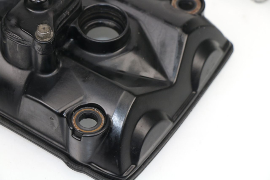 photo de CACHE CULBUTEUR TRIUMPH STREET TRIPLE 675 (2007 - 2012)