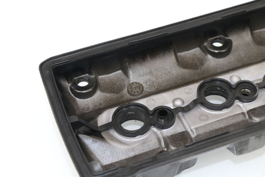 photo de CACHE CULBUTEUR TRIUMPH STREET TRIPLE 675 (2007 - 2012)