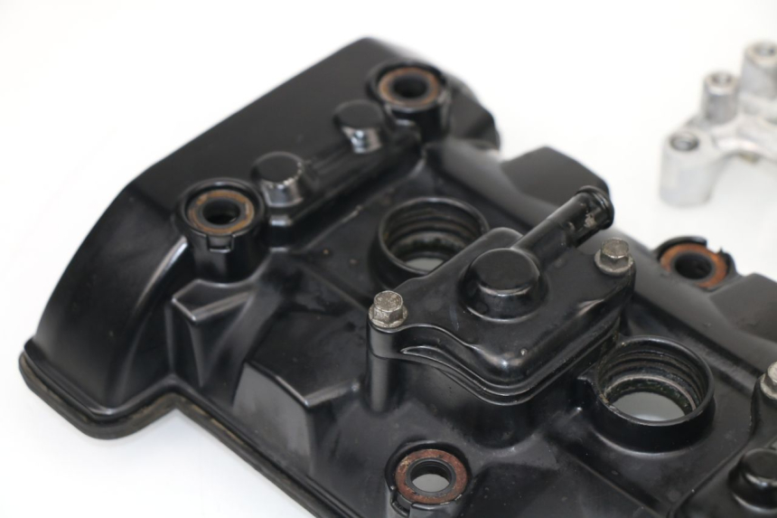 photo de CACHE CULBUTEUR TRIUMPH STREET TRIPLE 675 (2007 - 2012)