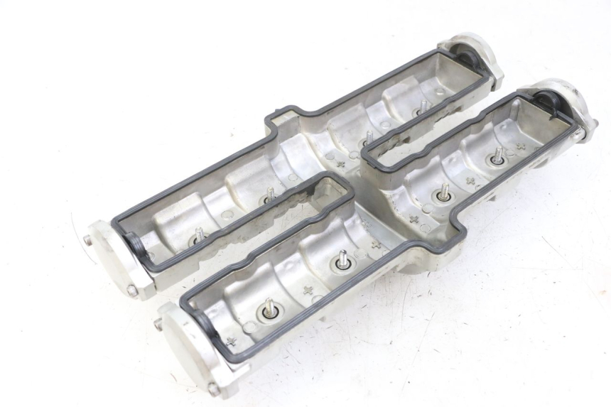 photo de CACHE CULBUTEUR YAMAHA FZS FAZER 600 (2001 - 2003)