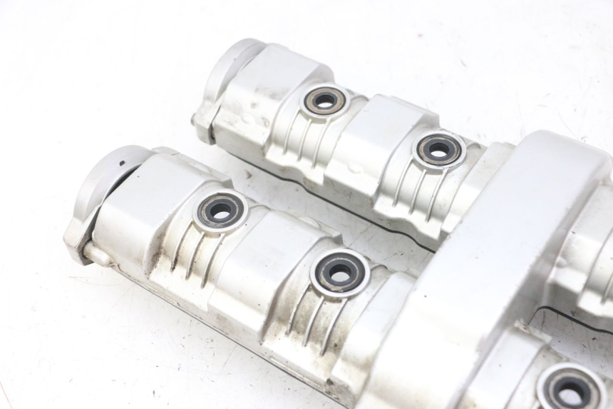 photo de CACHE CULBUTEUR YAMAHA FZS FAZER 600 (2001 - 2003)