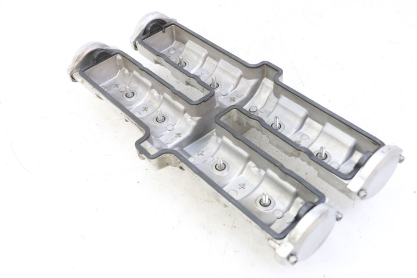 photo de CACHE CULBUTEUR YAMAHA FZS FAZER 600 (2001 - 2003)