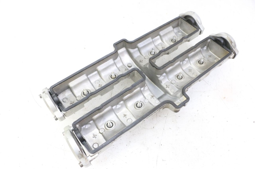 photo de CACHE CULBUTEUR YAMAHA FZS FAZER 600 (2001 - 2003)
