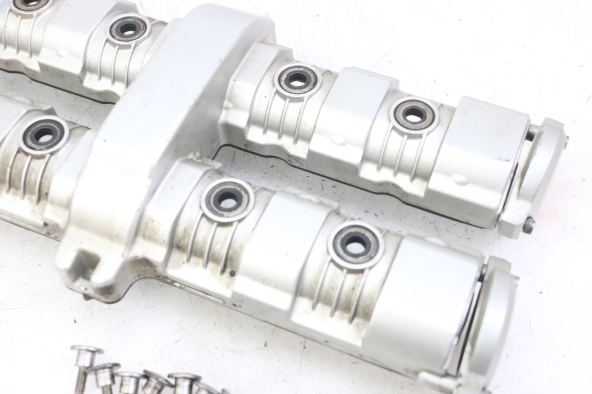 photo de CACHE CULBUTEUR YAMAHA FZS FAZER 600 (2001 - 2003)