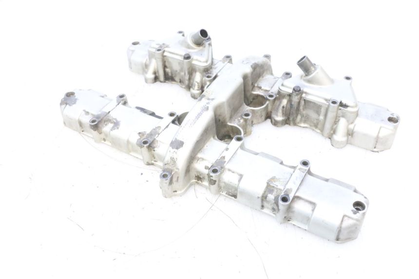 photo de CACHE CULBUTEUR KAWASAKI ZR7 ZR-7 S 750 (1999 - 2004) - Gros plan technique