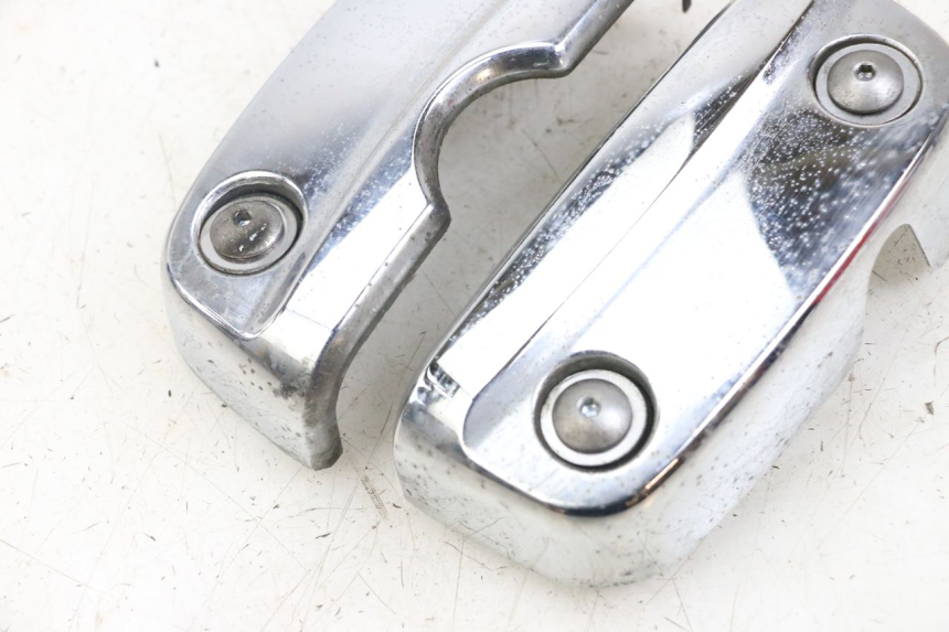 photo de CACHE CYLINDRE SUZUKI GZ MARAUDER 125 (1998 - 2004) - Autre angle de vue