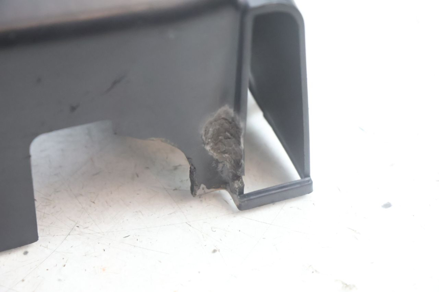 photo de CACHE CYLINDRE PEUGEOT STREETZONE NAKED 2T 50 (2014 - 2018) - Autre angle de vue