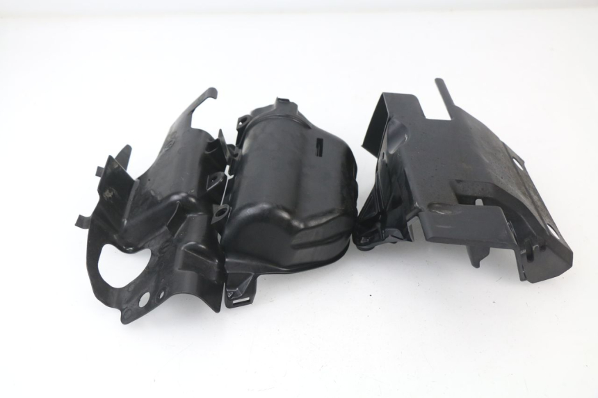 photo de CACHE CYLINDRE HONDA VFR F 1200 (2010 - 2015)