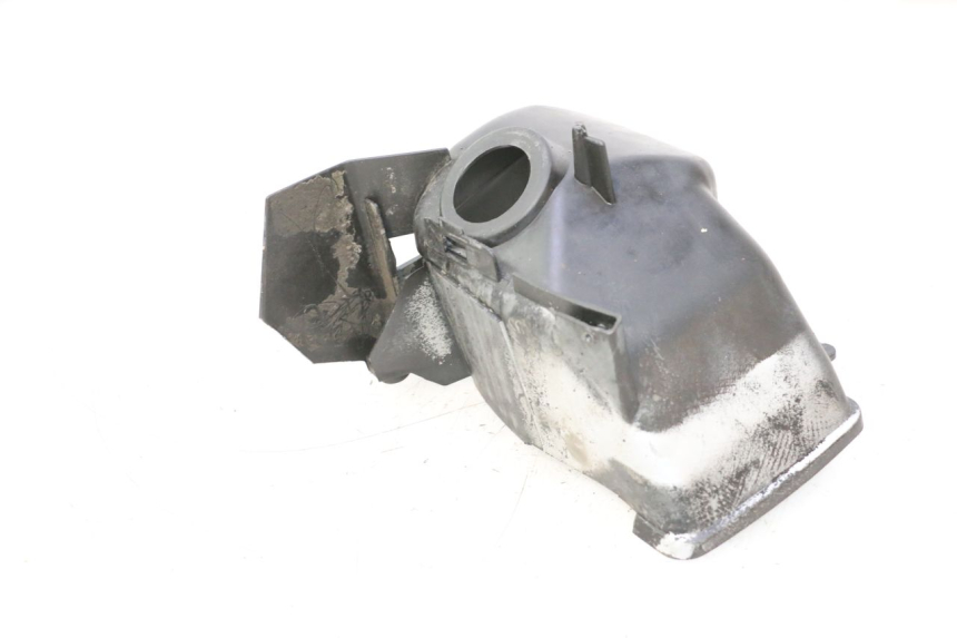 photo de CACHE CYLINDRE PEUGEOT VIVACITY 50 (1998 - 2003) - Gros plan technique