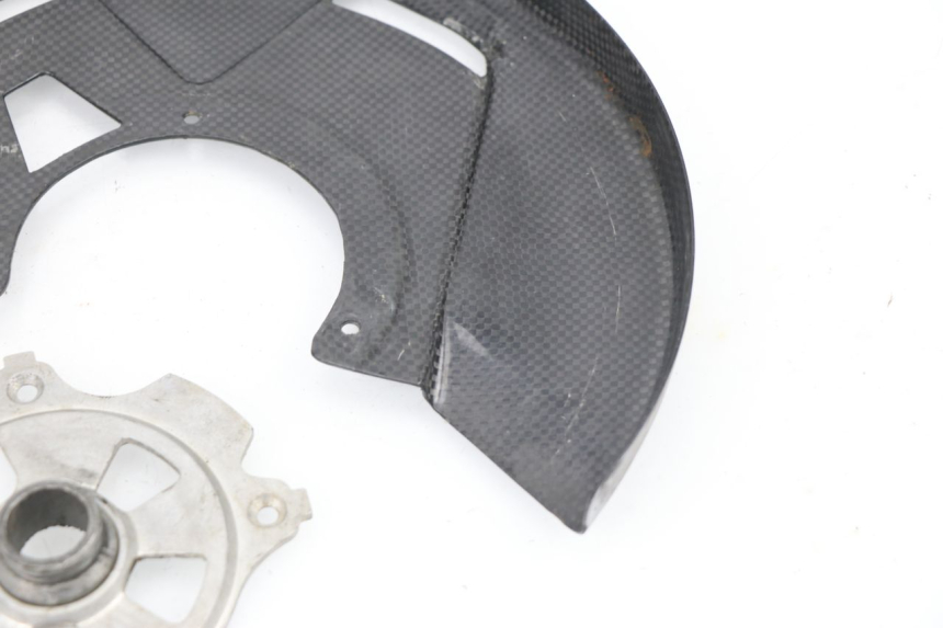 photo de CACHE DISQUE FREIN YAMAHA YZF YZ-F 450 (2006 - 2009) - Points de fixation