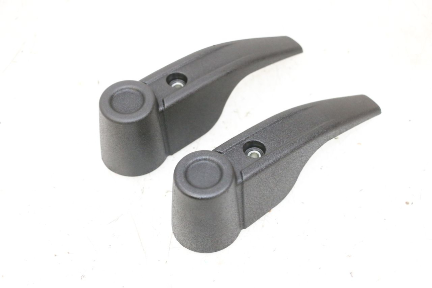 photo de CACHE FOURCHE PIAGGIO MP3 HPE 300 (2019 - 2026) - Zoom état d’usage