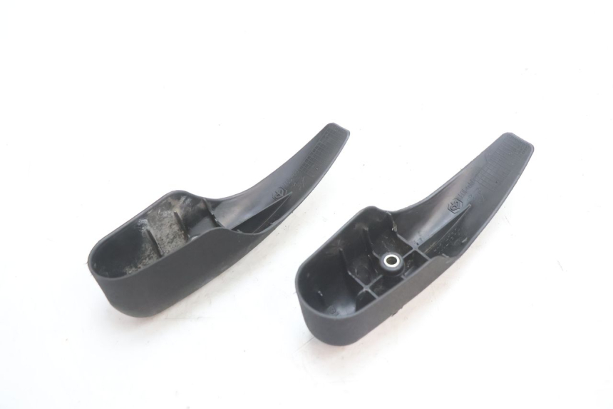photo de CACHE FOURCHE PIAGGIO MP3 LT 300 (2010 - 2016) - Points de fixation