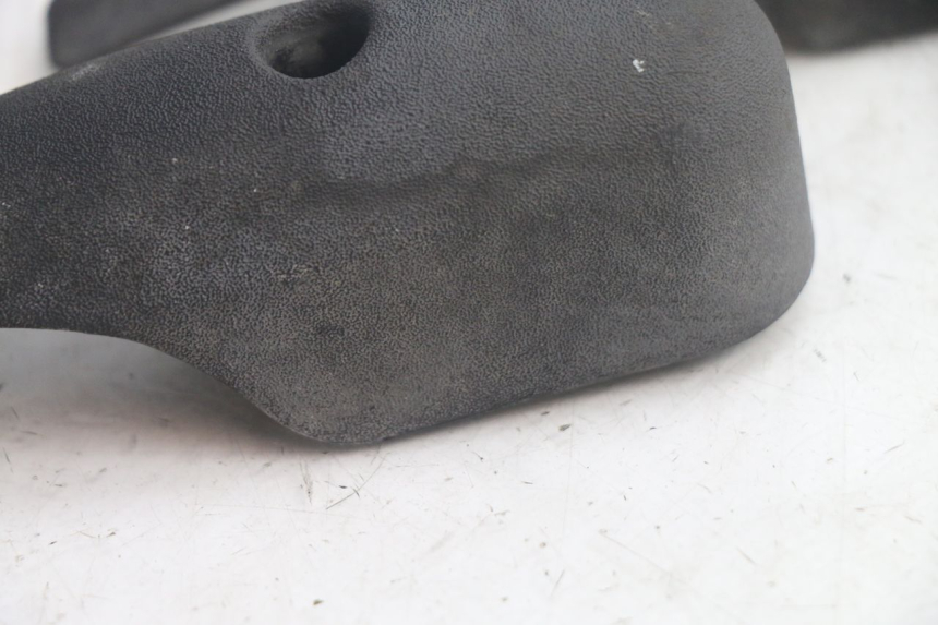 photo de CACHE FOURCHE PIAGGIO MP3 125 (2006 - 2014) - Autre angle de vue