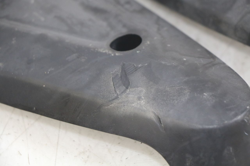 photo de CACHE FOURCHE HONDA SCV LEAD 100 (2003 - 2007)