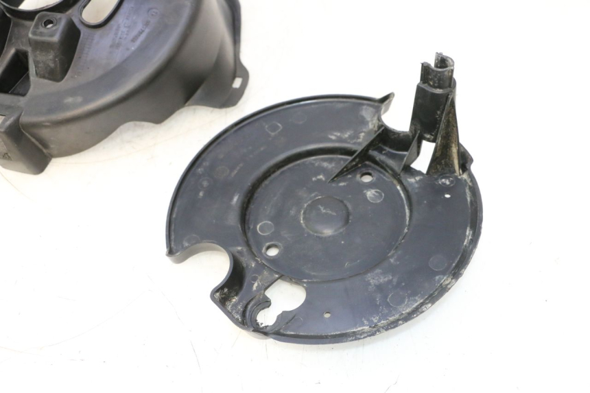 photo de CACHE FOURCHE PEUGEOT TKR TREKKER FURIOUS 50 (2005 - 2014) - Gros plan technique