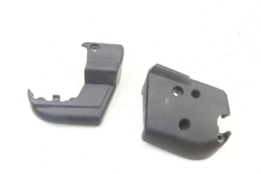 photo de CACHE MAITRE CYLINDRE APRILIA ATLANTIC 125 (2003 - 2009)