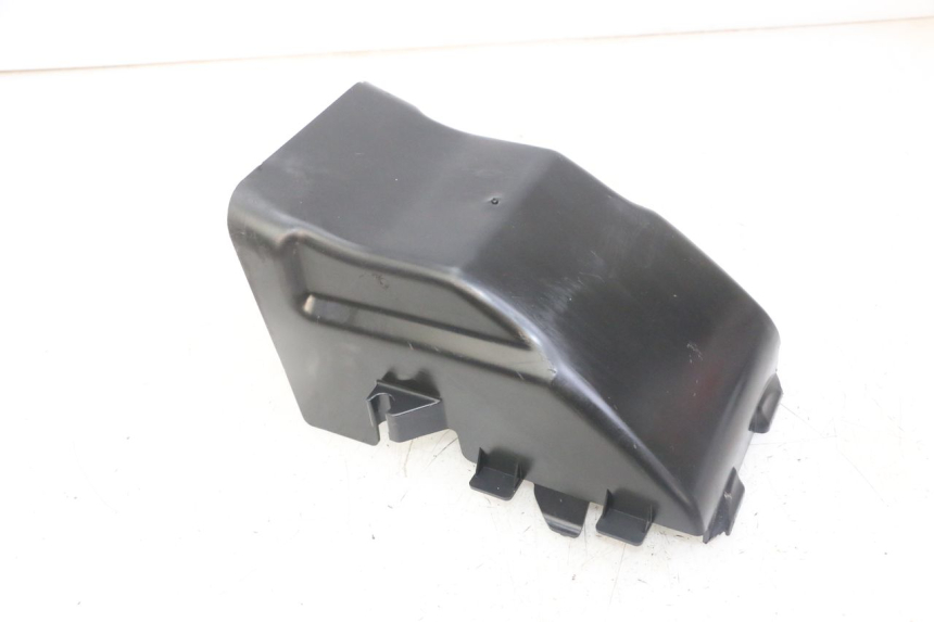 photo de CACHE MOTEUR PEUGEOT JET FORCE CARBU 50 (2003 - 2016)