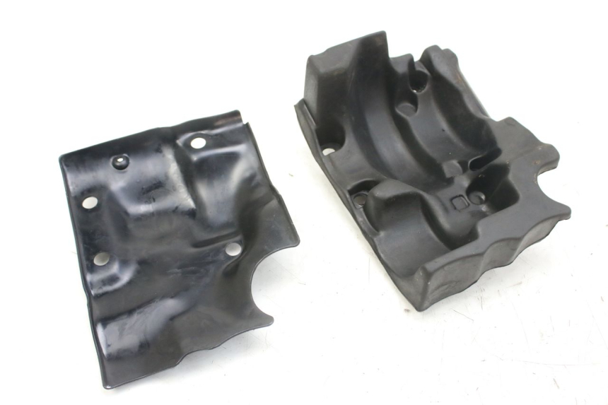 photo de CACHE MOTEUR TRIUMPH SPRINT ST 955 (1999 - 2001)