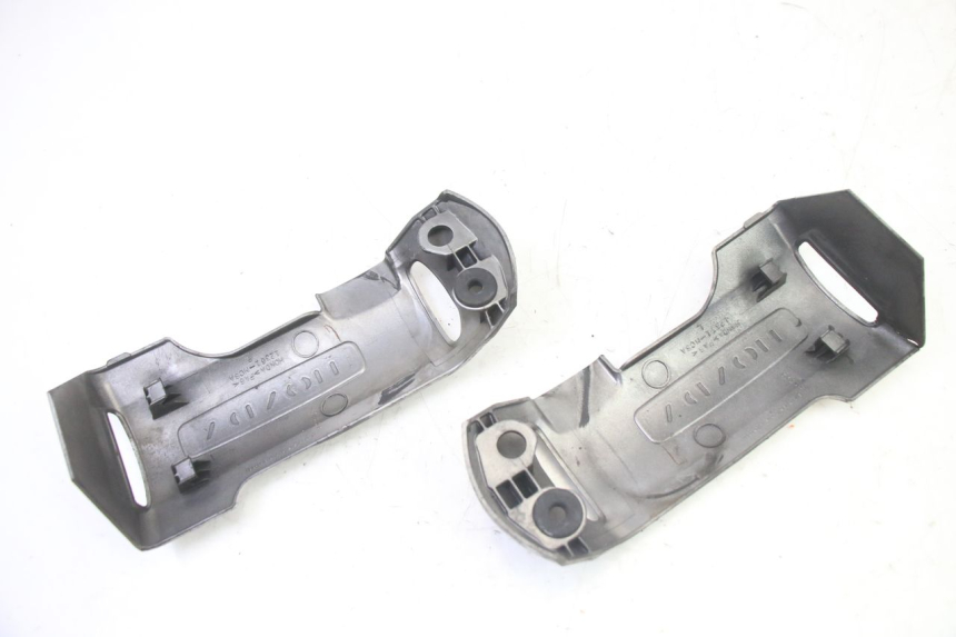 photo de CACHE MOTEUR HONDA ST PAN EUROPEAN 1300 (2002 - 2013)