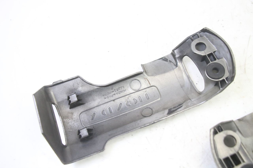 photo de CACHE MOTEUR HONDA ST PAN EUROPEAN 1300 (2002 - 2013)