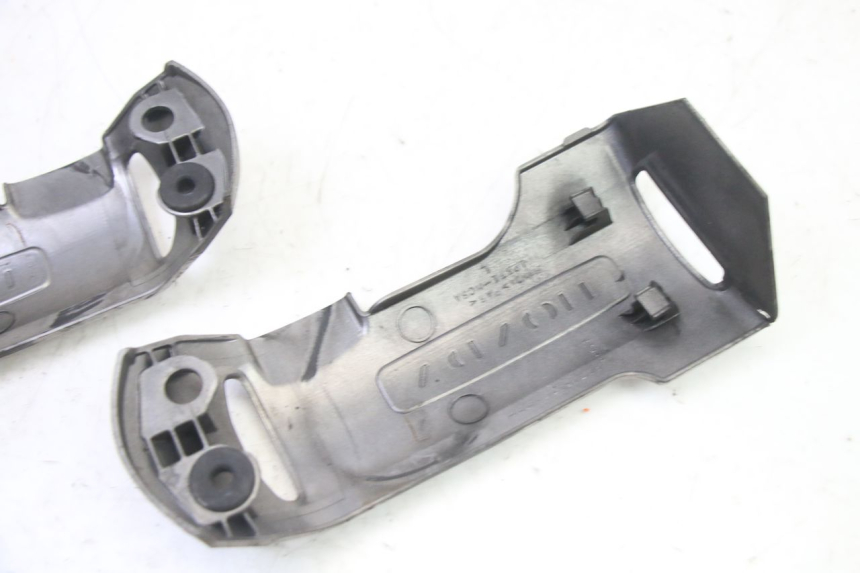 photo de CACHE MOTEUR HONDA ST PAN EUROPEAN 1300 (2002 - 2013)