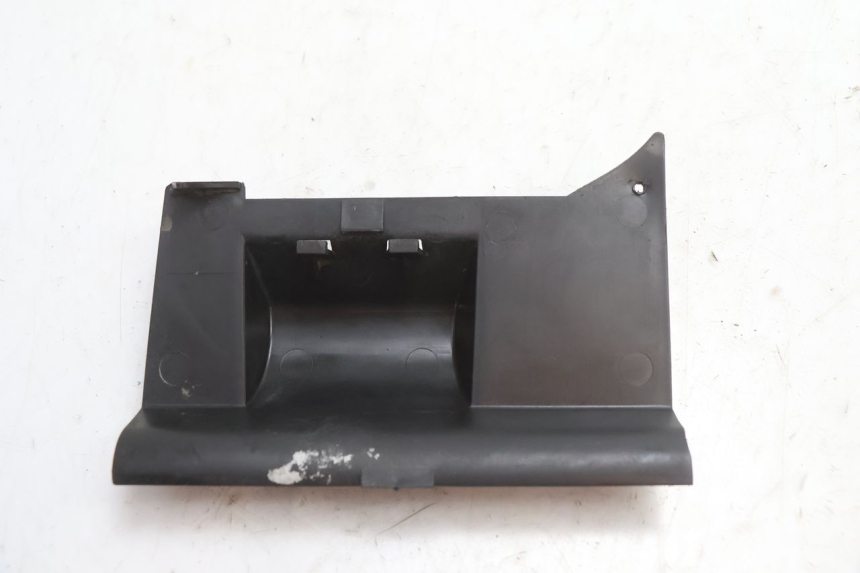 photo de CACHE MOTEUR PEUGEOT VIVACITY 50 (1998 - 2003) - Gros plan technique