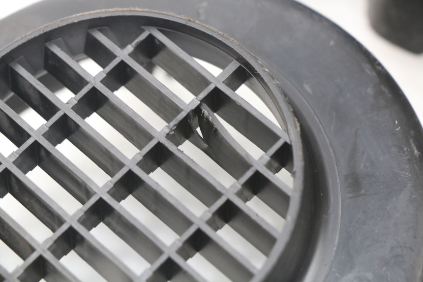 photo de CACHE MOTEUR PEUGEOT VIVACITY 100 (1999 - 2008) - Vue d’ensemble