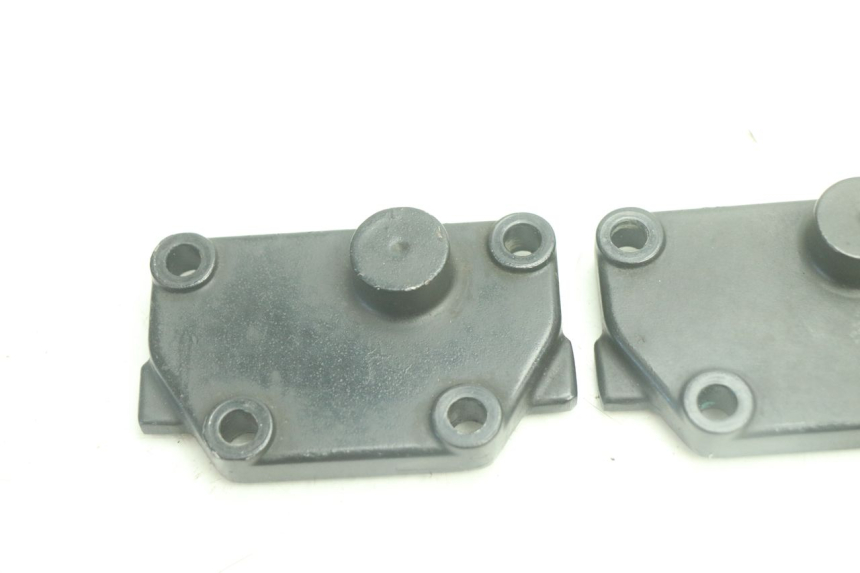 photo de CACHE MOTEUR YAMAHA WAVE RUNNER GP R 1200 (2000 - 2003) - Détail de la pièce