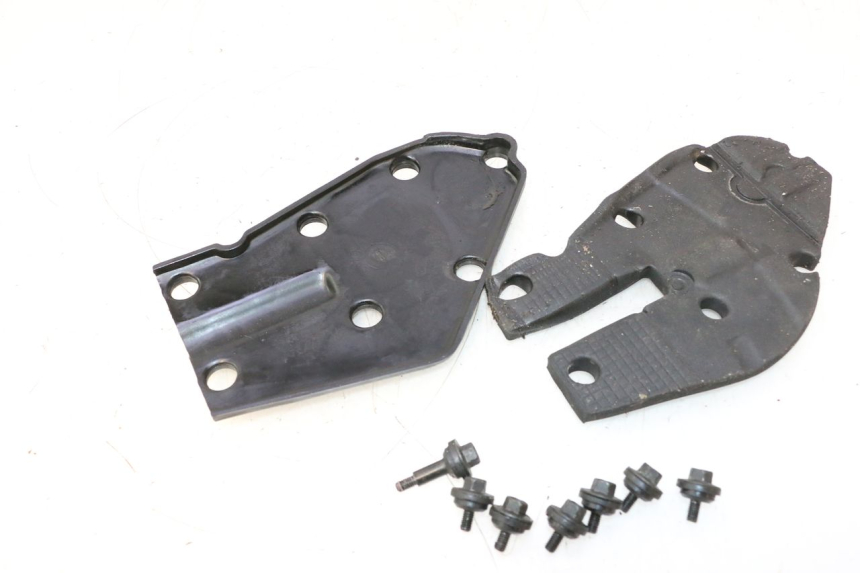 photo de CACHE MOTEUR KAWASAKI ZX-6R ZX6R 600 (2000 - 2002) - Zoom état d’usage