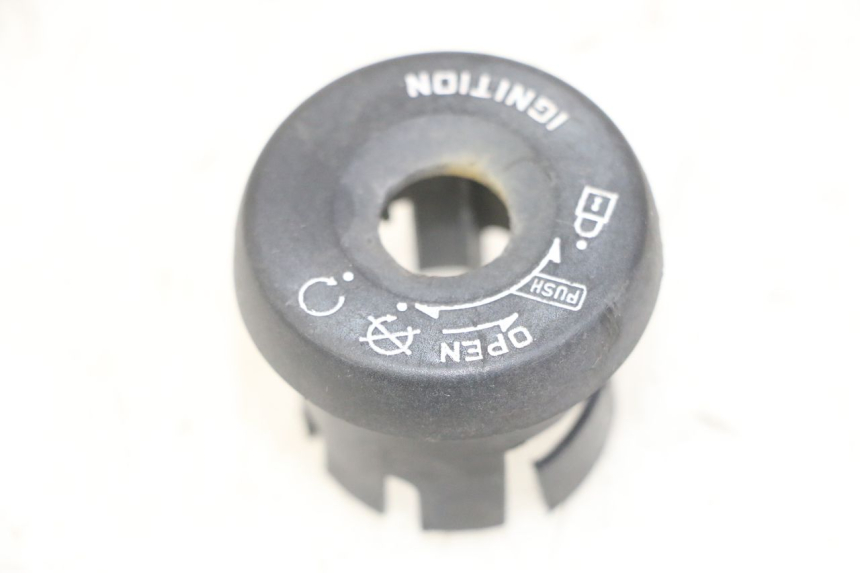 photo de CACHE NEIMAN MBK BOOSTER SPIRIT NAKED 50 (2004 - 2017)