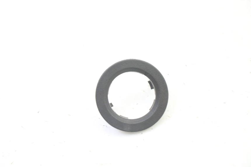 photo de CACHE NEIMAN PEUGEOT SATELIS 250 (2006 - 2012)