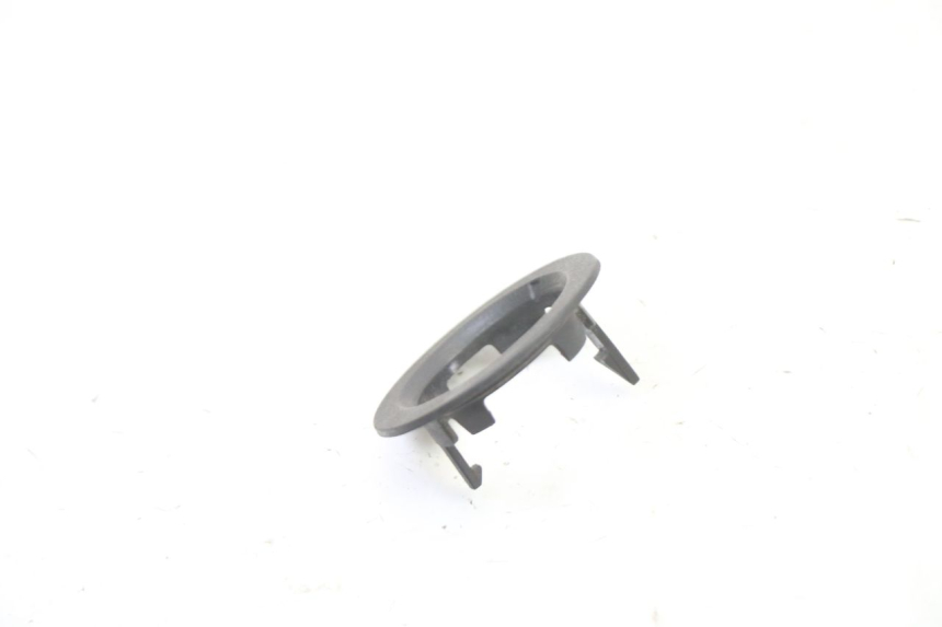 photo de CACHE NEIMAN PEUGEOT SATELIS 250 (2006 - 2012)