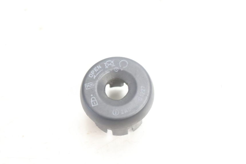 photo de CACHE NEIMAN YAMAHA YP MAJESTY 125 (2002 - 2006) - Détail de la pièce