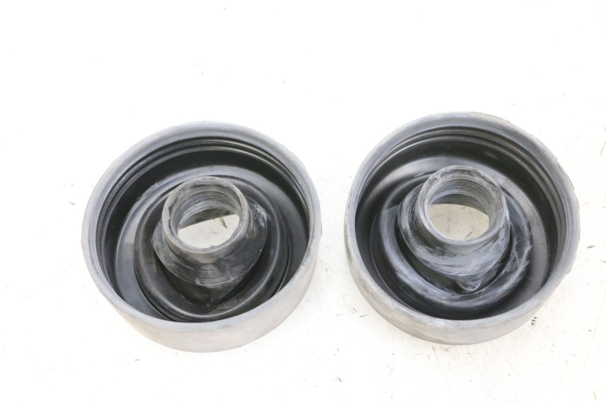 photo de CACHE POUSSIERE PHARE SUZUKI BURGMAN 125 (2007 - 2014) - Détail de la pièce