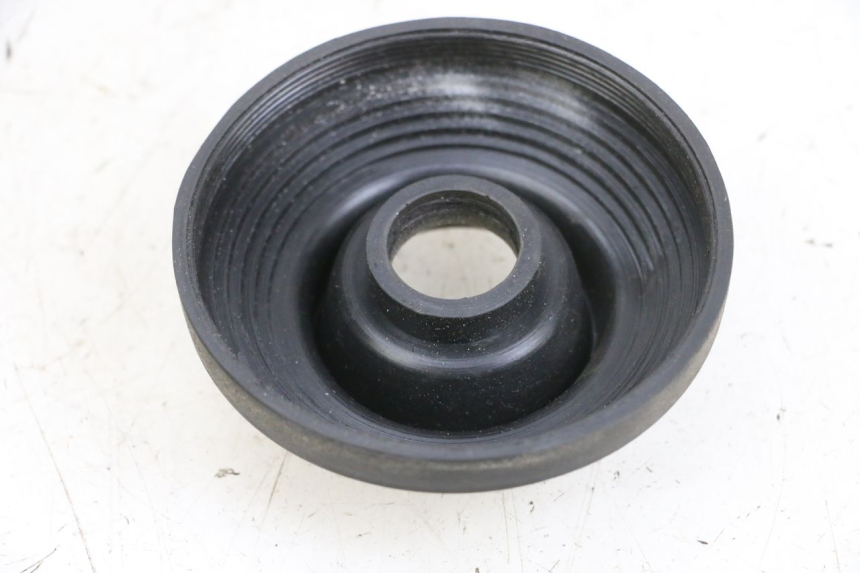 photo de CACHE POUSSIERE PHARE KYMCO LIKE 125 (2009 - 2016) - Détail de la pièce