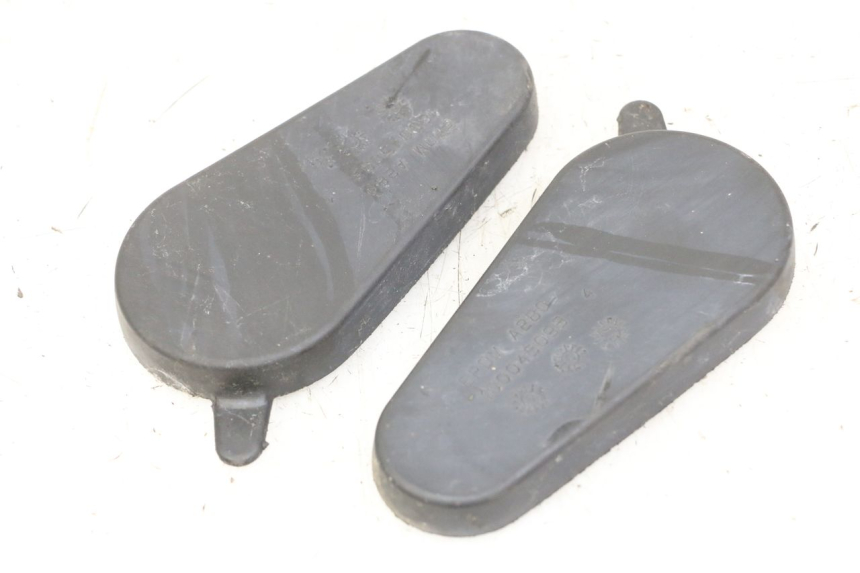photo de CACHE POUSSIERE PHARE PIAGGIO MP3 125 (2006 - 2014)