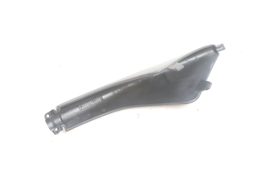 photo de CACHE RETROVISEUR APRILIA ATLANTIC S 125 (2010 - 2013) - Gros plan technique