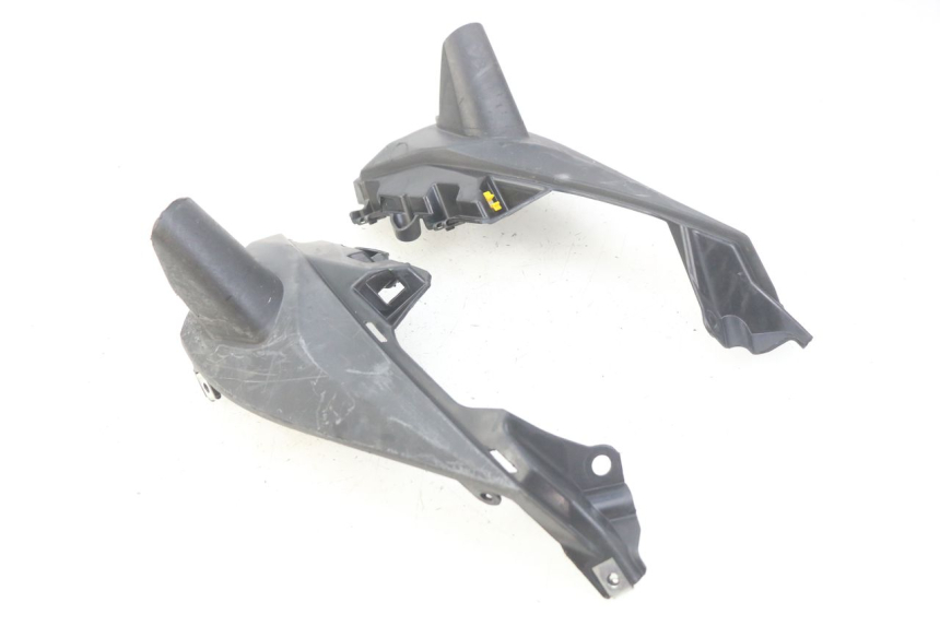 photo de CACHE RETROVISEUR HONDA FORZA 125 (2015 - 2016)