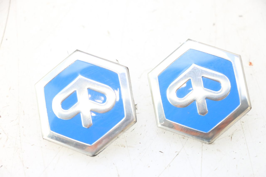 photo de CACHE ROUE PIAGGIO MP3 HPE 530 (2022 - 2026) - Vue principale