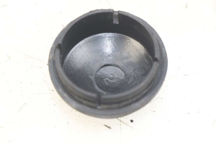 photo de CACHE ROUE PIAGGIO FLY 4T 50 (2013 - 2017)