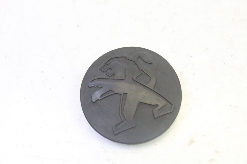 photo de CACHE ROUE PEUGEOT SATELIS 125 (2013 - 2018)