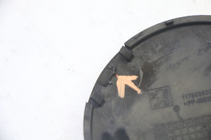 photo de CACHE ROUE PEUGEOT SATELIS 125 (2013 - 2018)