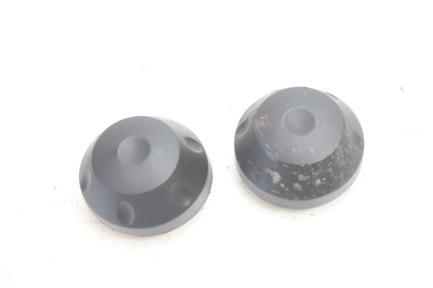 photo de CACHE ROUE CAN-AM SPYDER RS 1000 (2008 - 2012) - Points de fixation