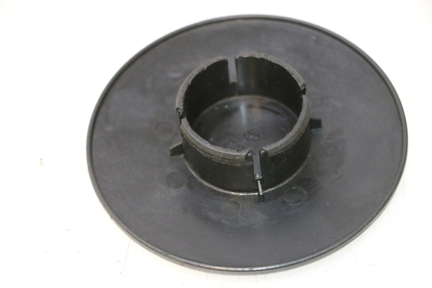 photo de CACHE ROUE PIAGGIO TYPHOON 50 (2000 - 2009) - Détail de la pièce