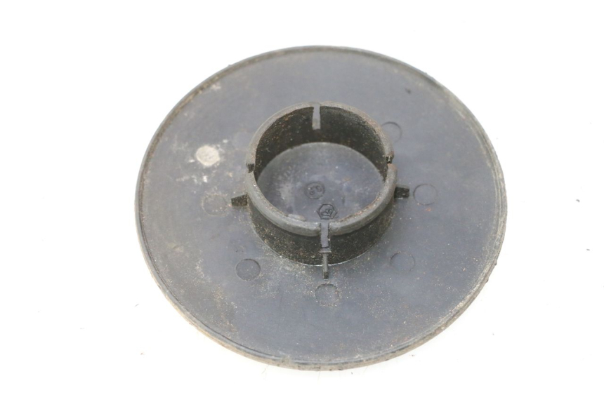 photo de CACHE ROUE PIAGGIO TYPHOON 50 (1993 - 1999) - Détail de la pièce